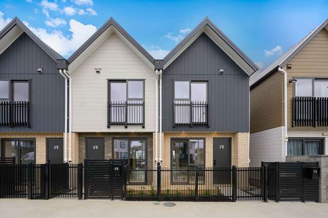 Brand New Townhouse in The Heart of Hobsonville