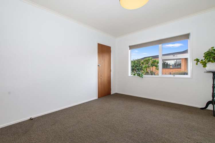 4 Sunny Bay Road Matua_12