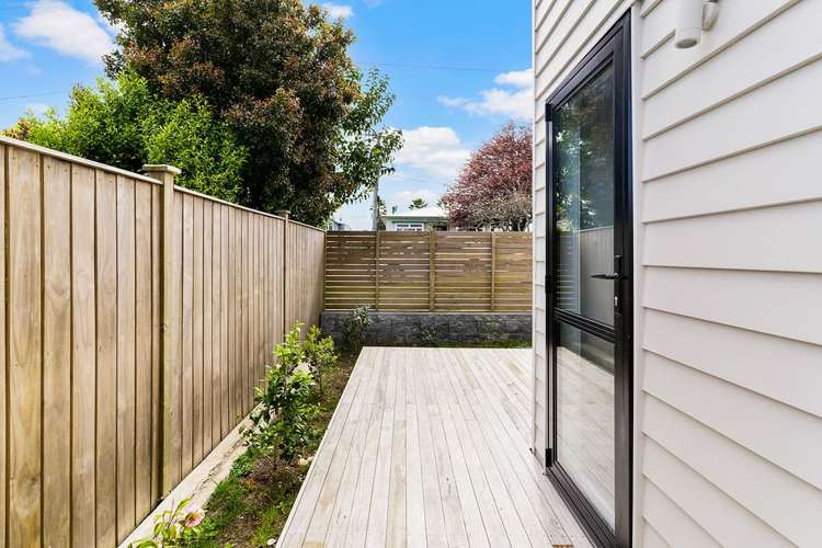 1/8 Knight Avenue Mount Albert_15