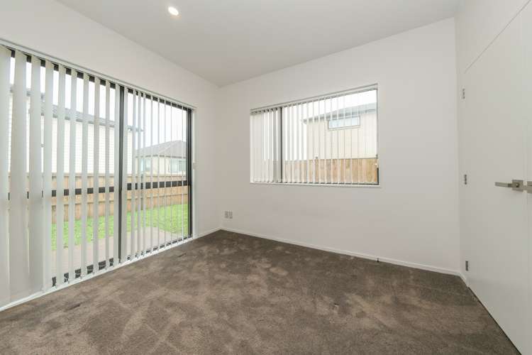2 Azzurro Way Flat Bush_13