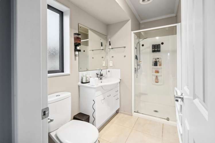 22 Percy Kinsman Crescent Riverstone Terraces_6