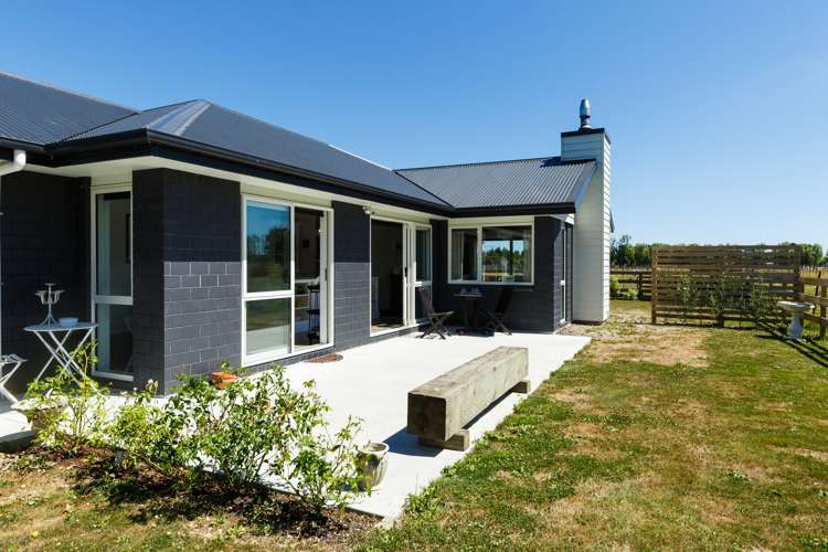 541 Newbury Line Bunnythorpe_4