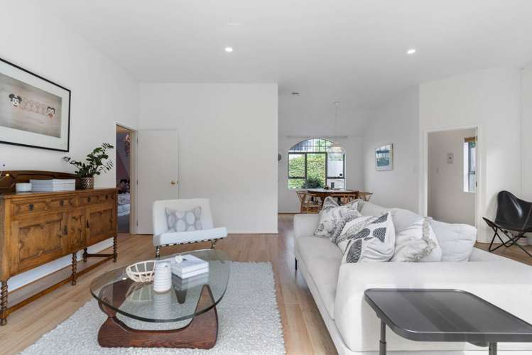 2/116 Riddell Road Glendowie_8