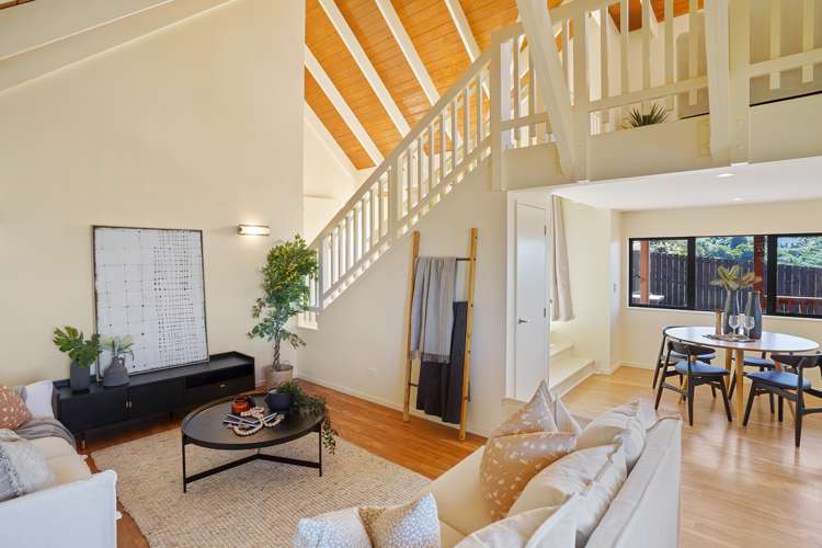 2 Cecil Wood Way Richmond Hill_5