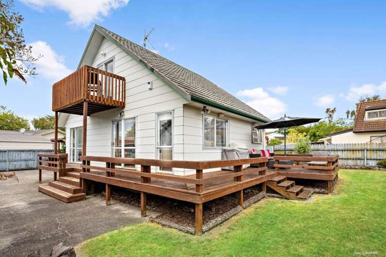 2/109 Wattle Farm Road Wattle Downs_18