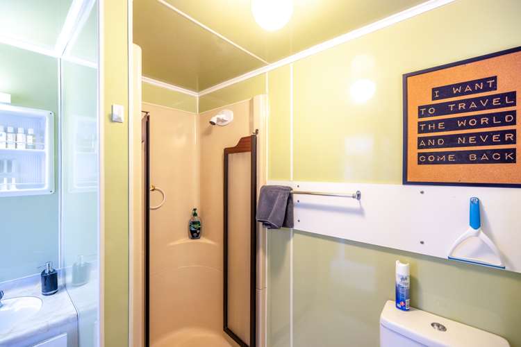 12 Natzka Road Ostend_19