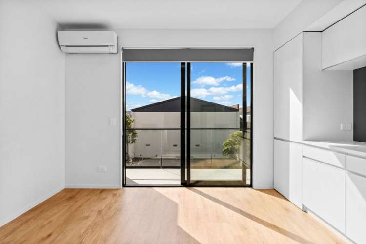 4/6 Waverley Street Sydenham_7