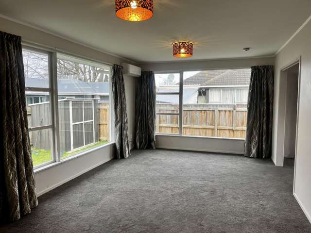 1111B Willowpark Road North 10490_4