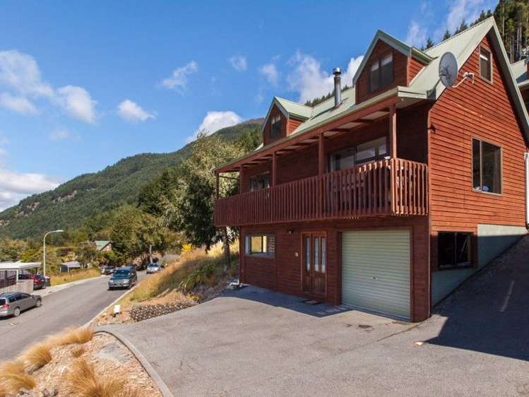 7a Caples Place Fernhill/Sunshine Bay_16