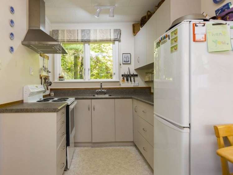 49 Blue Mountains Road Pinehaven_15