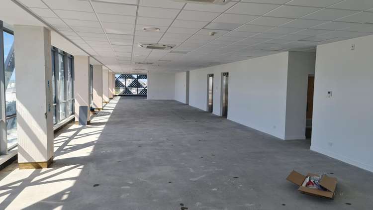 139 Devon Street West_0