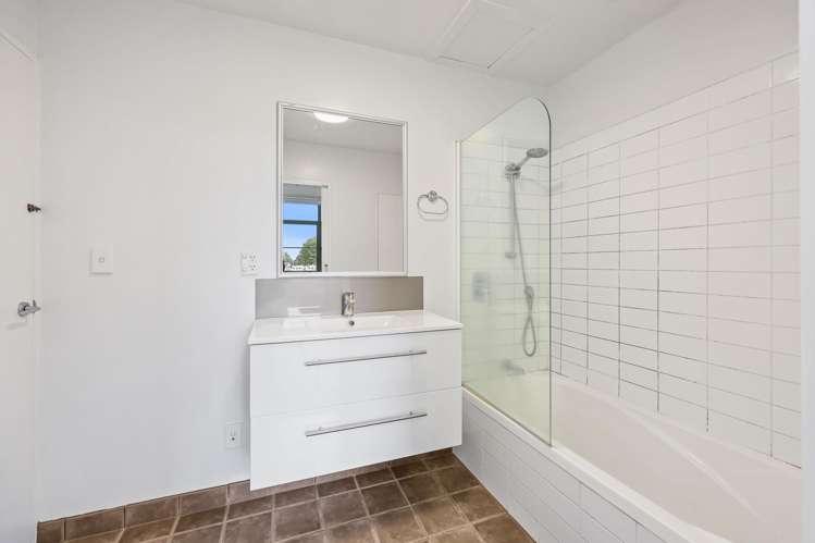 50/42 Holly Street Avondale_15