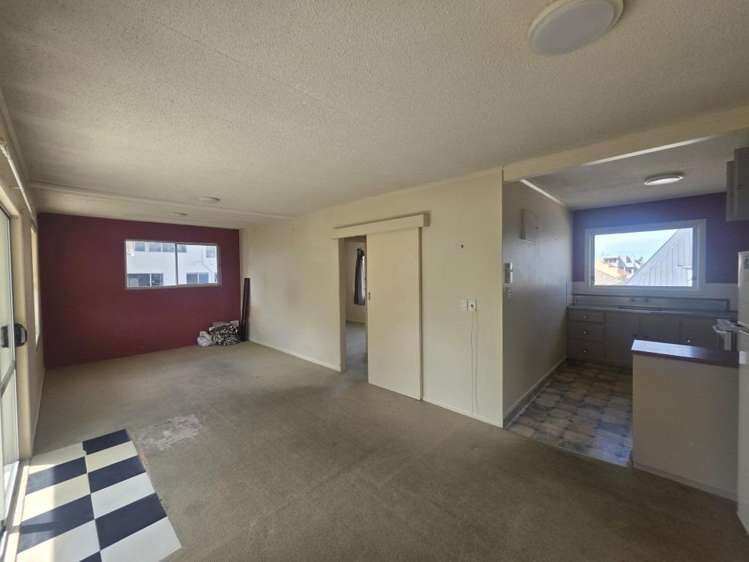 6B/6 The Mall 11229_3