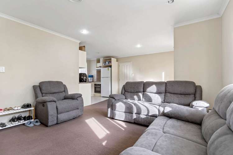 61 Aspiring Avenue Flat Bush_11