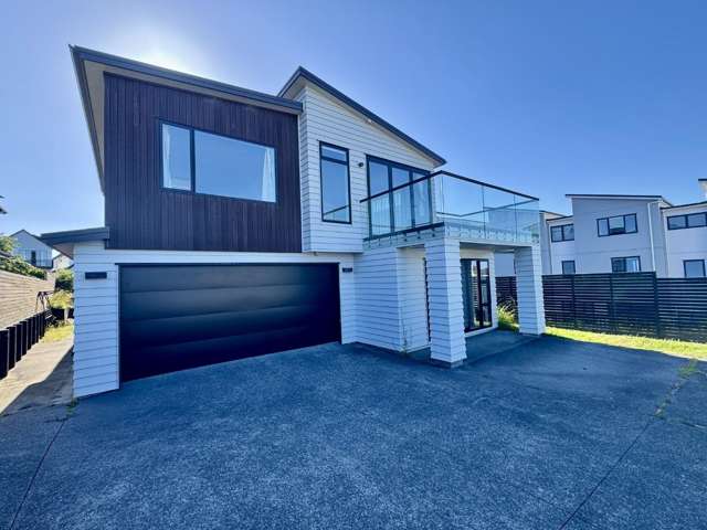 5-Bedroom Home with Stunning Sea Views in Long Bay