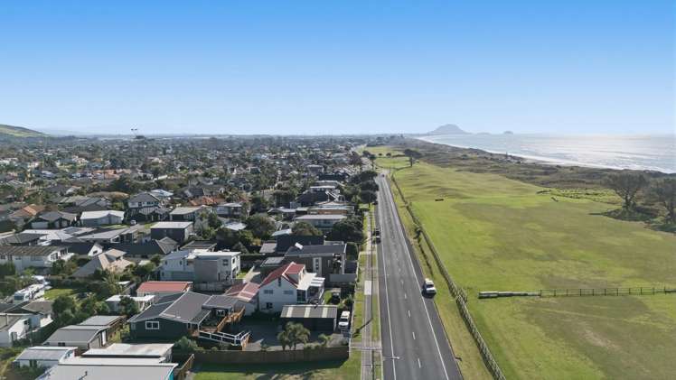 476 Papamoa Beach Road_2