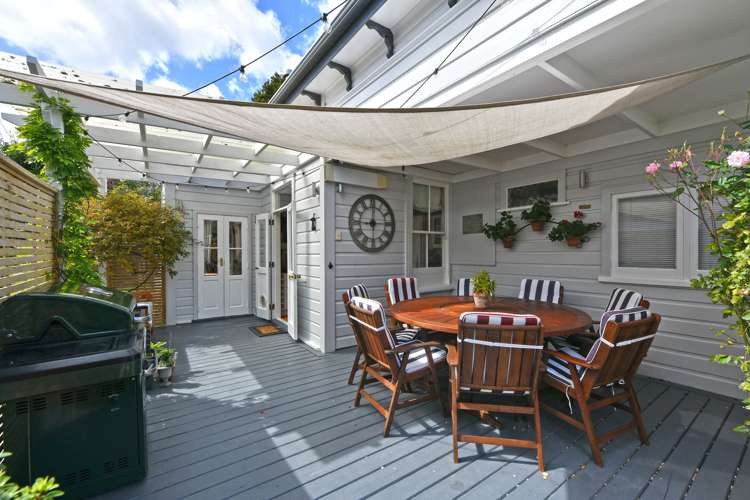 2 Barton Road Heretaunga_32