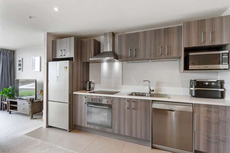 502/25 Don Mckinnon Drive Albany_4