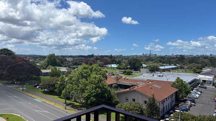 105/2B Te Ara Taurapa Point Chevalier_10