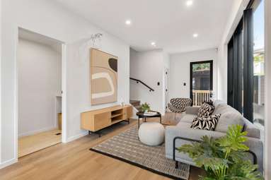 1-8/6C Kingsway Avenue_3