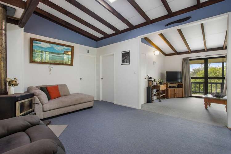 2 Poland Street Waikino_5