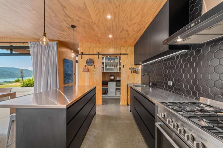 1424 Queen Charlotte Drive Marlborough Sounds_18