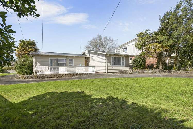 45 Queen Mary Avenue New Lynn_1
