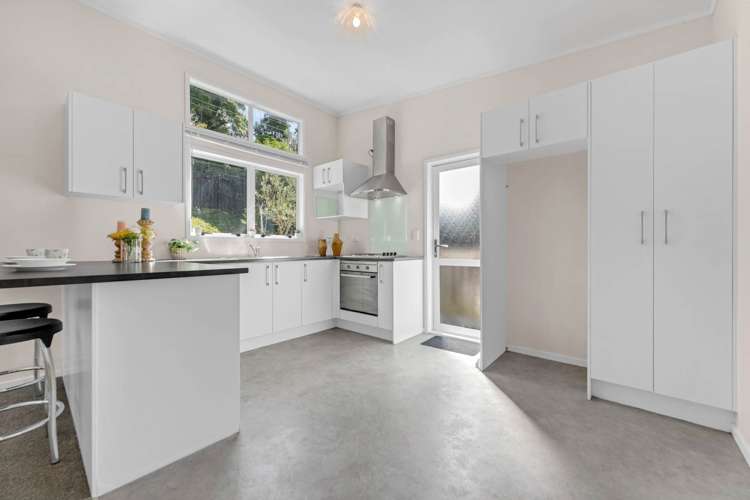 20A Shetland Street Glen Eden_9