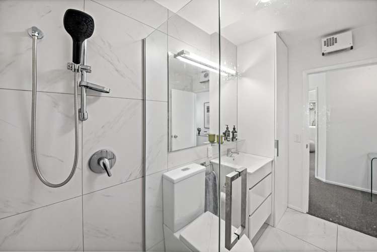 2/67 Sarsfield Street Herne Bay_13