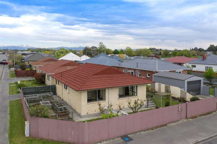 87 Creek Road Allenton_18