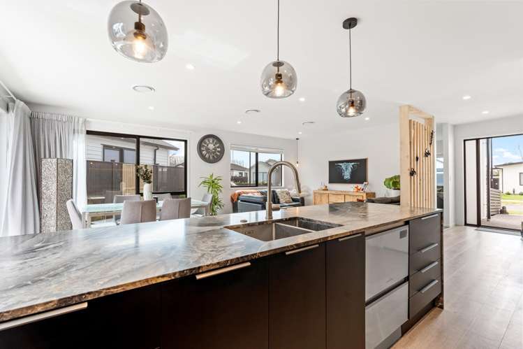 8 Matahae Crescent Wainui_9