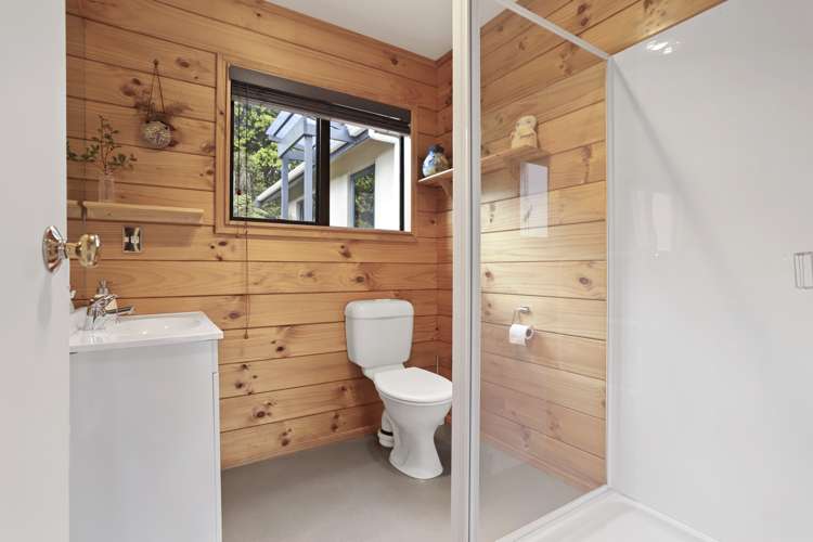 165 Stoney Creek Drive Waitakere_17