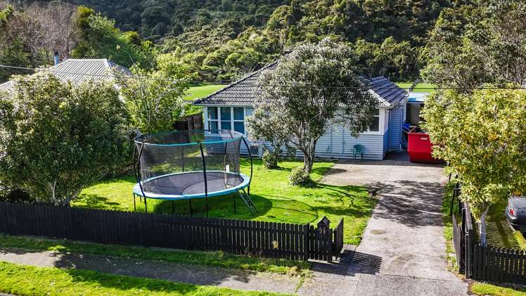 73 Richmond Street Cobden_19