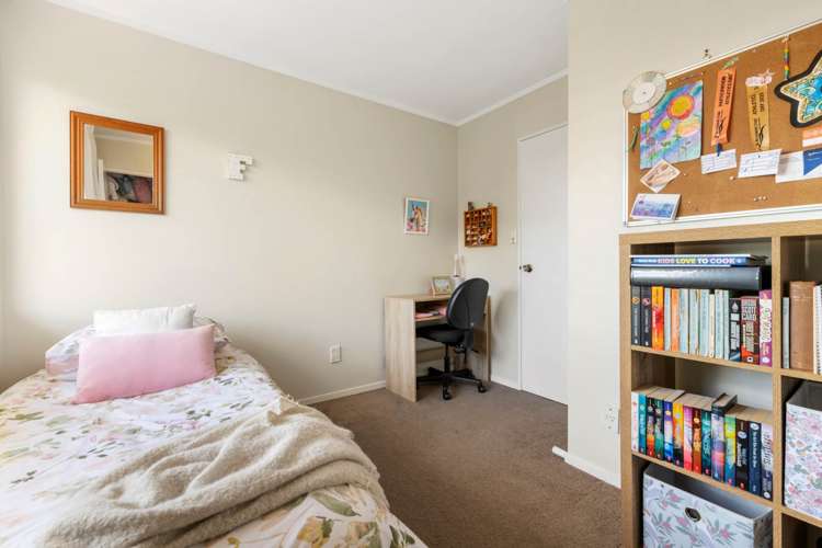 9 Hoylake Place Wattle Downs_13