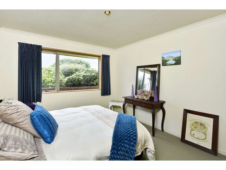 1 Hillplough Heights Richmond_15