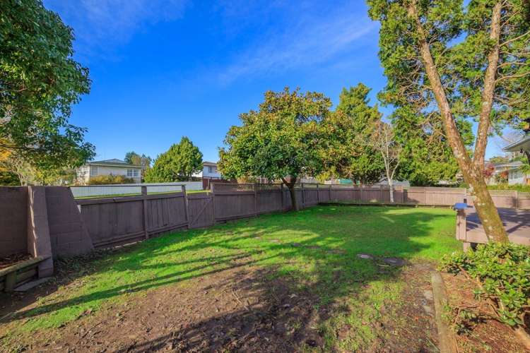 1 Surman Place Glen Eden_23