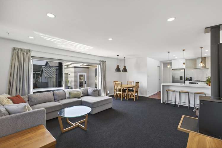 134 Tukapa Street Westown_3