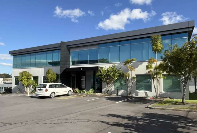 MODERN GROUND FLOOR OFFICE - 78M²