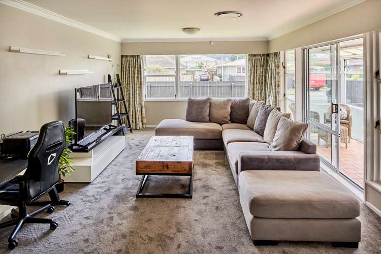 74 Wai-Iti Crescent Woburn_5