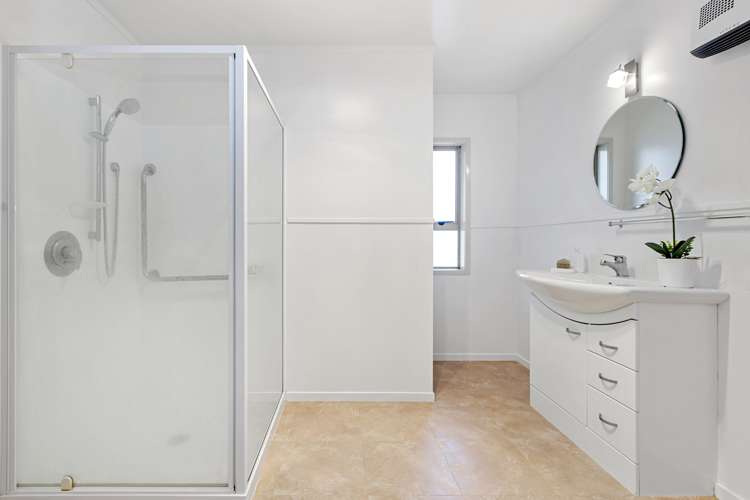 5b Sunshine Rise Raglan_22