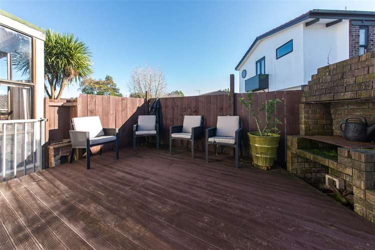 2/18 Matuhi Rise Henderson_9