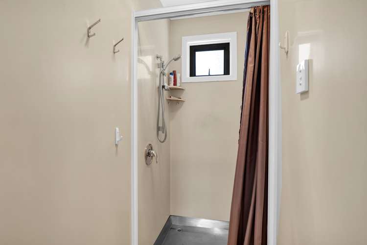 82 Blake Street Waitara_18