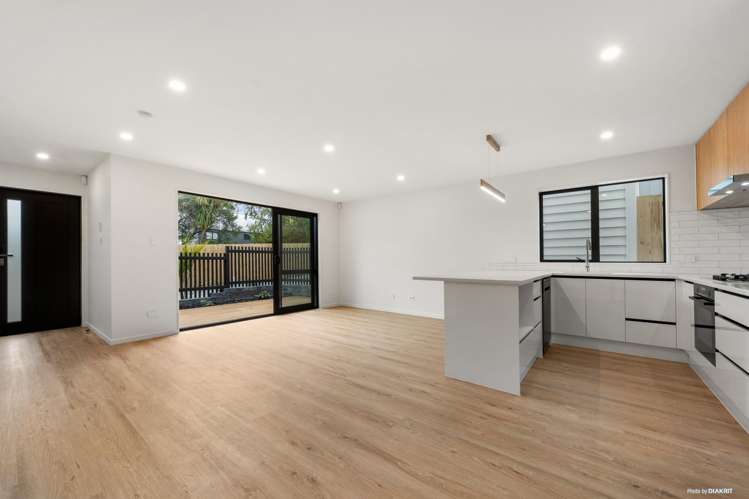 74B Gardner Avenue New Lynn_11