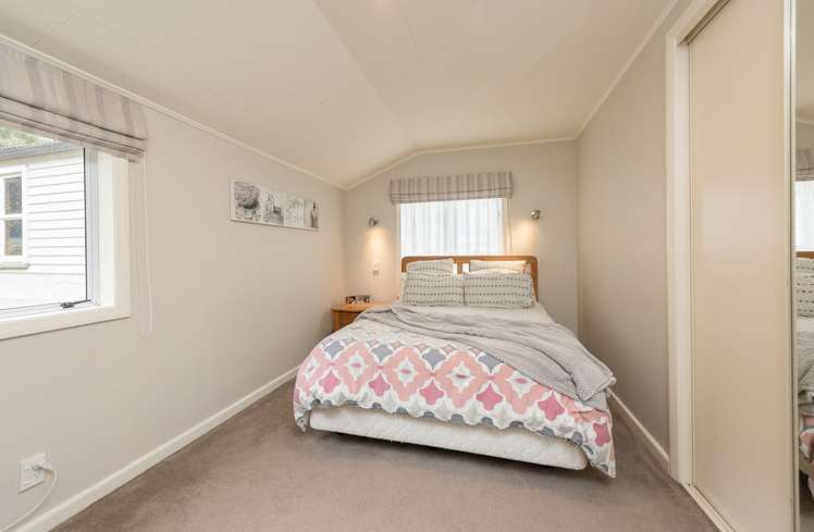 67 The Ridgeway Stoke_14