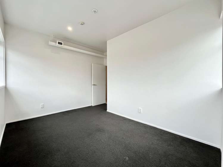 3B/163 Thorndon Quay Thorndon_11