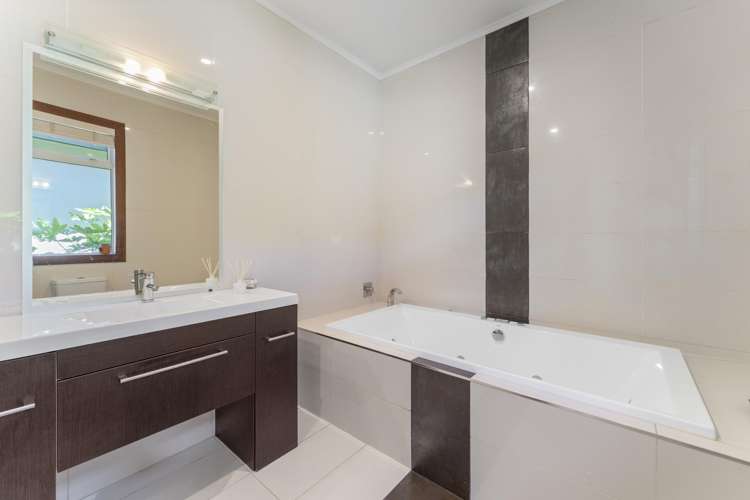 2/154 Mapara Road Acacia Bay_23