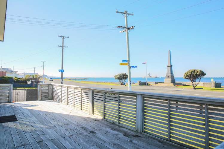 2 Burrows Street Bluff_24