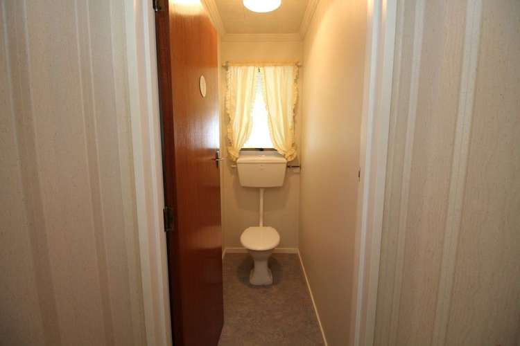 16a Flower Street Bulls_24