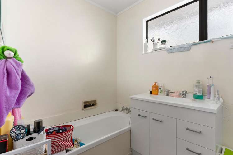 14A Trafalgar Street Johnsonville_11