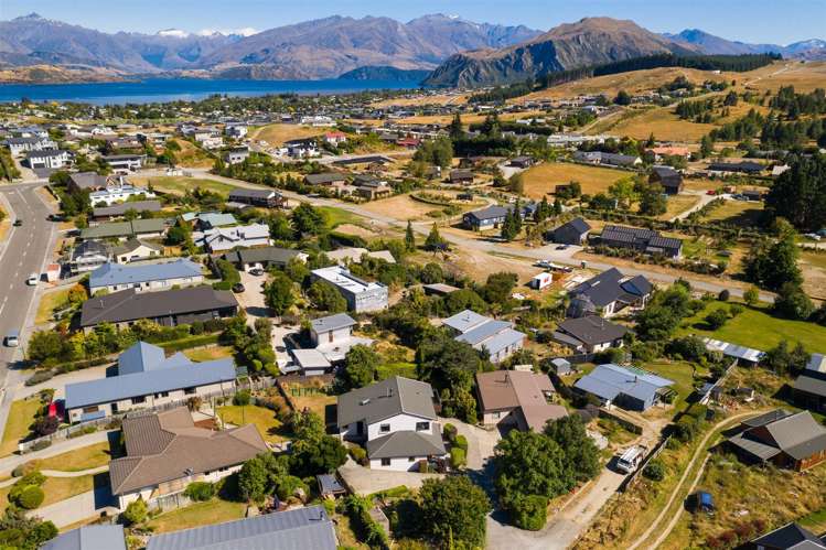 98 Mount Iron Drive Wanaka_21
